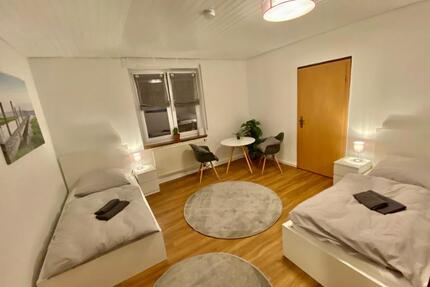4-Zimmerwohnung mit WLAN, TV, Bad, WC, Küche mit Essplatz, Waschmaschine, Trockner, Terrasse und Stellplatz 4 zimmer