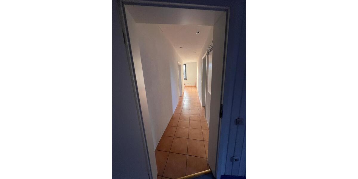 Dachgeschoßwohnung Solingen Wald - 3 Zimmer, 80 m&sup2;, 750&euro; | Angebot:26335367