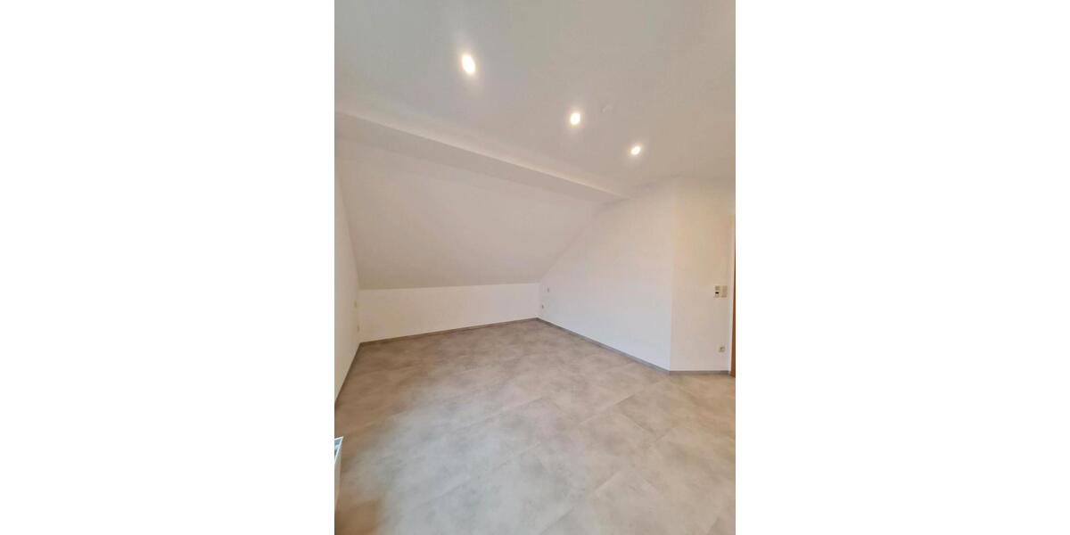 Großzügige 2,5-Zimmer-Galeriewohnung 2 zimmer