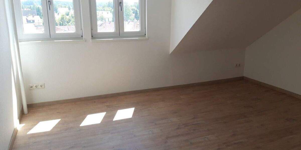 Etagenwohnung Hirschau - 3 Zimmer, 117 m&sup2;, 899&euro; | Angebot:25665489