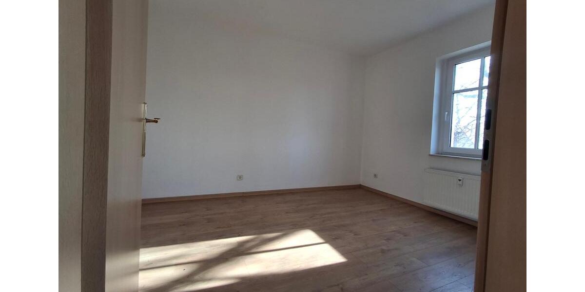 Etagenwohnung Zeitz - 3 Zimmer, 57 m&sup2;, 380&euro; | Angebot:25378244
