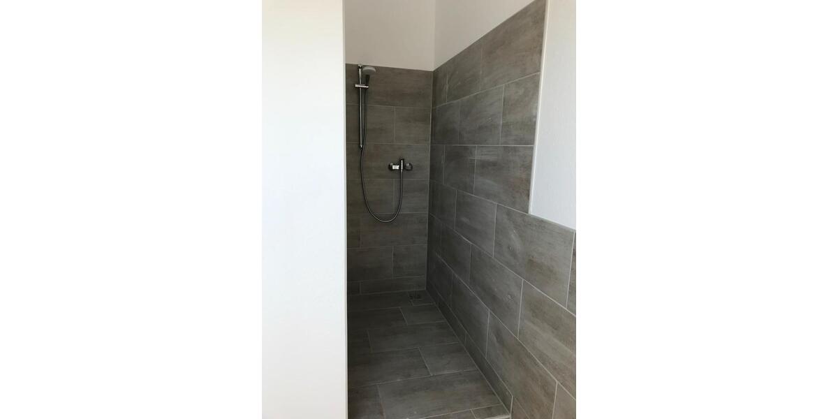 Wohnen auf Zeit Nettetal - 5 Zimmer, 15 m&sup2;, 400&euro; | Angebot:24438096