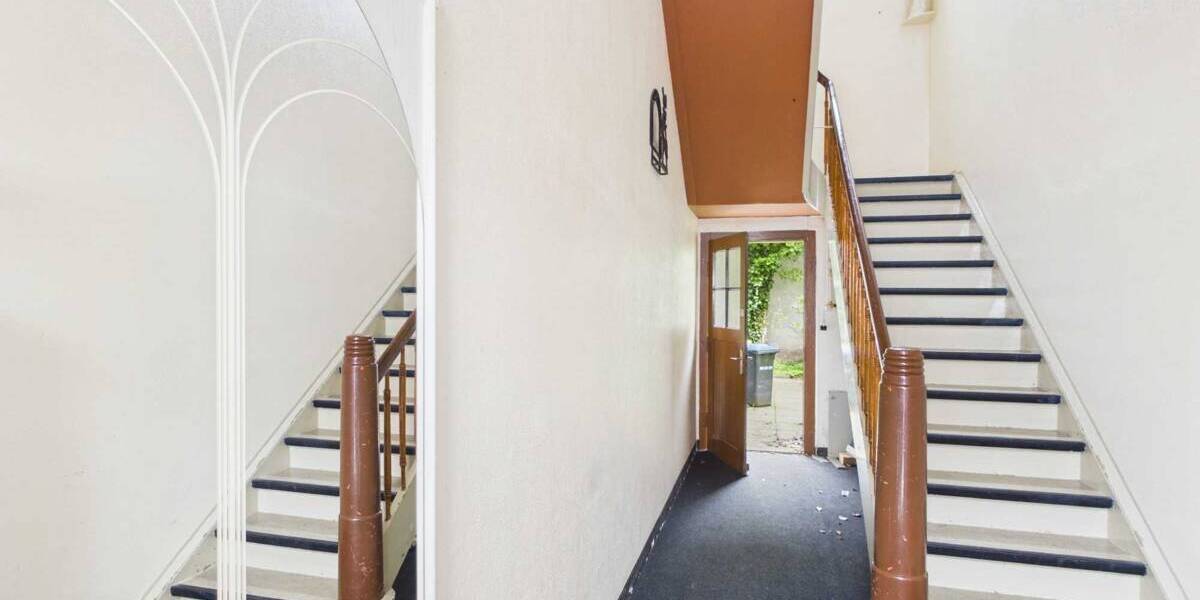 Mehrfamilienhaus, Wohnhaus Bremerhaven / Geestemünde Geestemünde - 6 Zimmer, 140 m&sup2;, 1.300&euro; | Angebot:26744295
