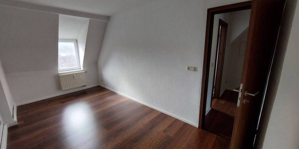 Etagenwohnung Roßwein - 2 Zimmer, 39 m&sup2;, 200&euro; | Angebot:25686217