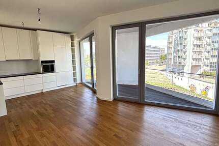 Wohnung zum Mieten in Berlin 1.940 € 77.66 m²