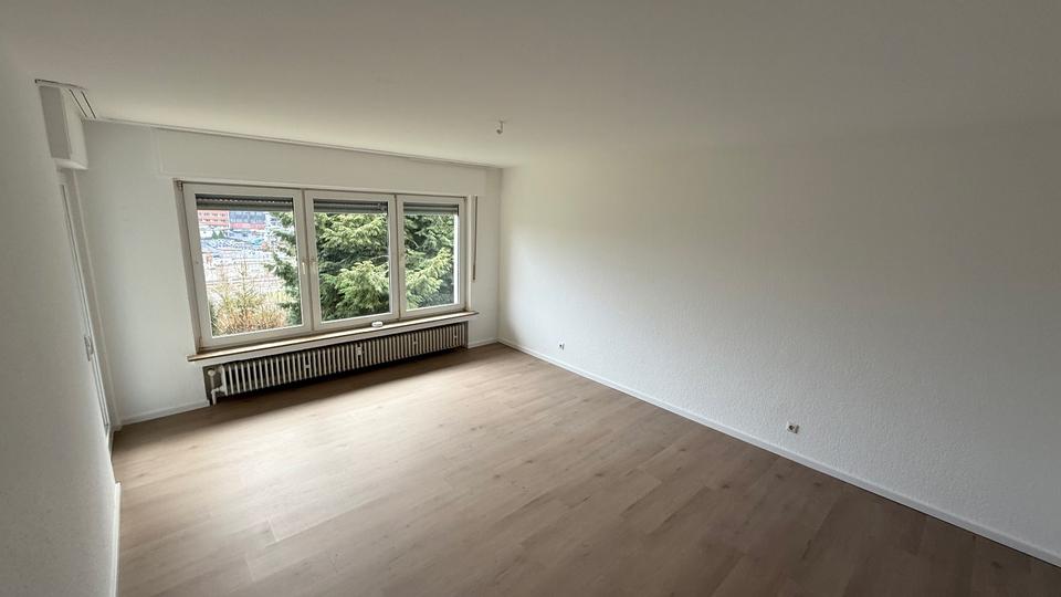 Erdgeschoßwohnung Meinerzhagen - 4 Zimmer, 103 m&sup2;, 925&euro; | Angebot:24839213