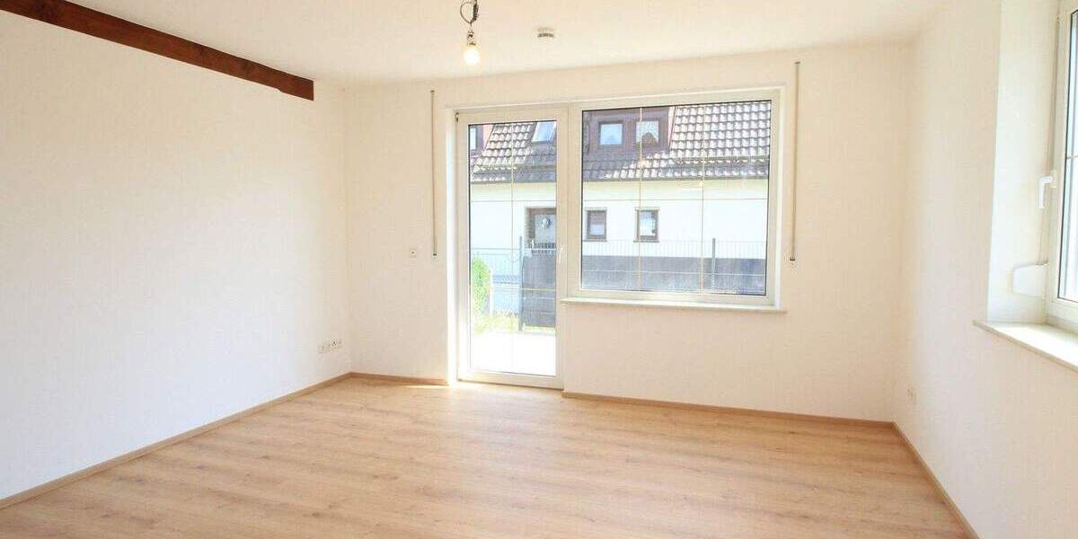 Etagenwohnung Krumbach - 4 Zimmer, 76 m&sup2;, 880&euro; | Angebot:25878389
