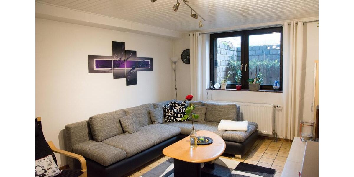 Souterrain-Wohnung 2 zimmer