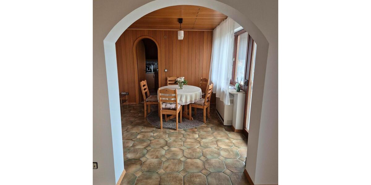 Dachgeschoßwohnung Plochingen - 3.5 Zimmer, 105 m&sup2;, 1.150&euro; | Angebot:26621003