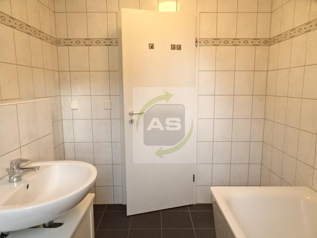 Dachgeschoßwohnung Zwickau Zwickau-West - 2 Zimmer, 49 m&sup2;, 330&euro; | Angebot:26440937