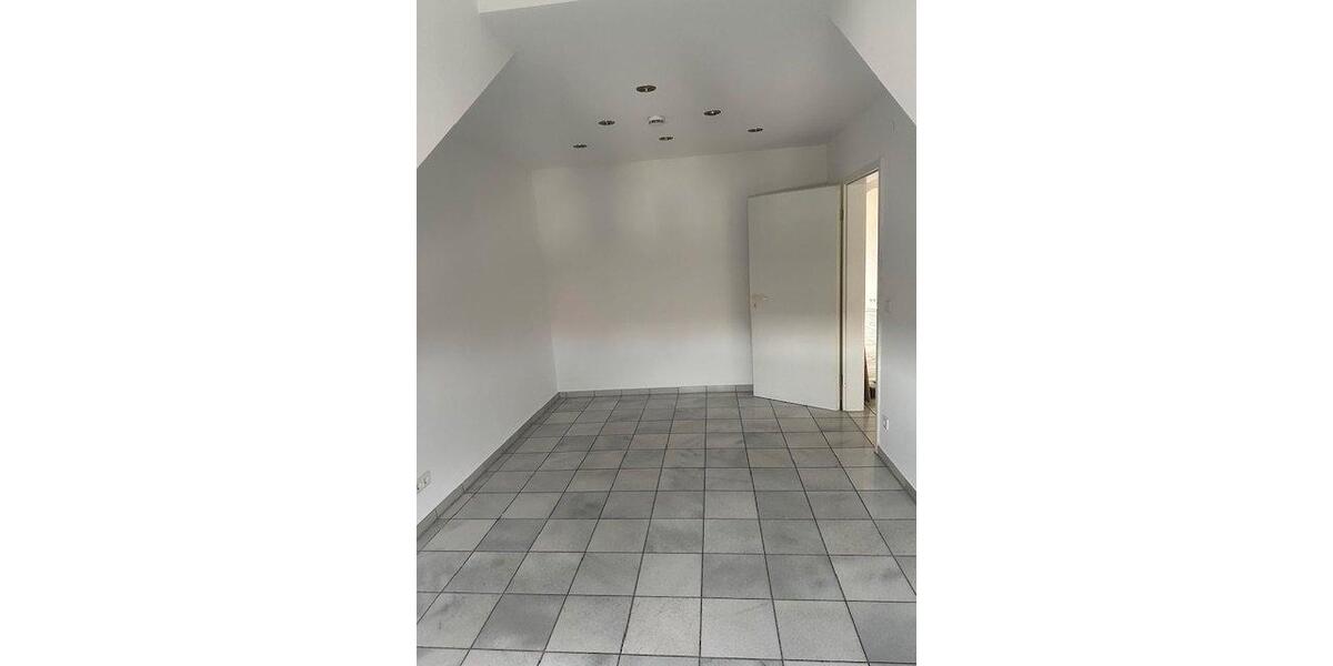 Etagenwohnung Neumarkt in der Oberpfalz Altenhof - 3 Zimmer, 73 m&sup2;, 710&euro; | Angebot:26577629