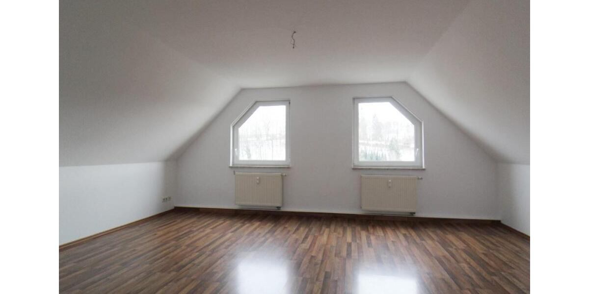 Dachgeschoßwohnung Penig - 2 Zimmer, 58 m&sup2;, 300&euro; | Angebot:19635384