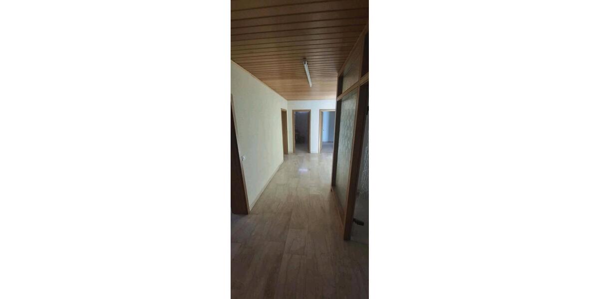 Erdgeschoßwohnung Sinntal - 5 Zimmer, 125 m&sup2;, 1.050&euro; | Angebot:26539098