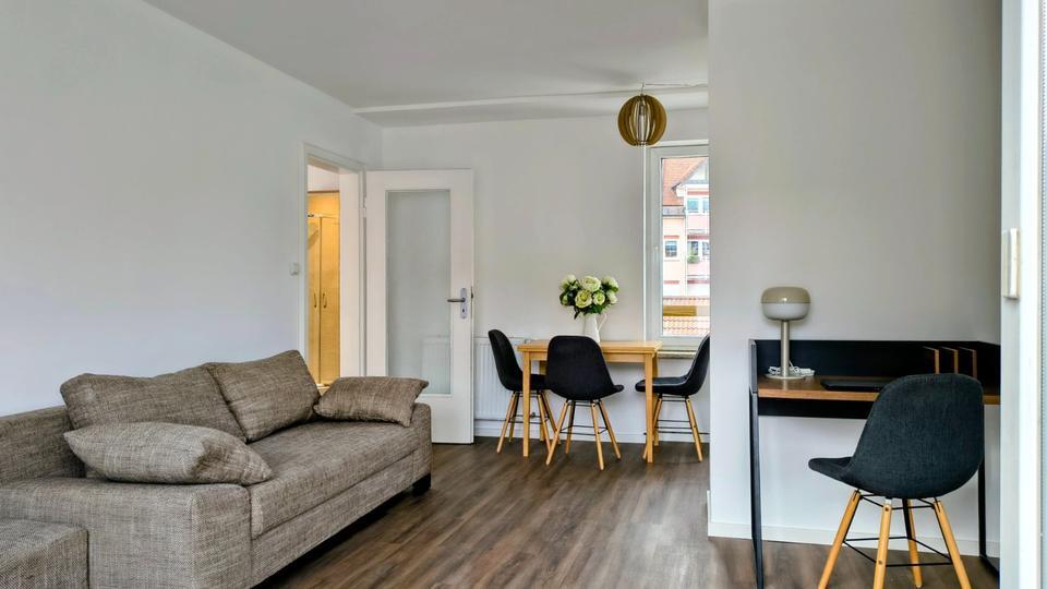 Neu renoviertes + möbliertes Appartement mit DT, TOP-Lage MUC zimmer