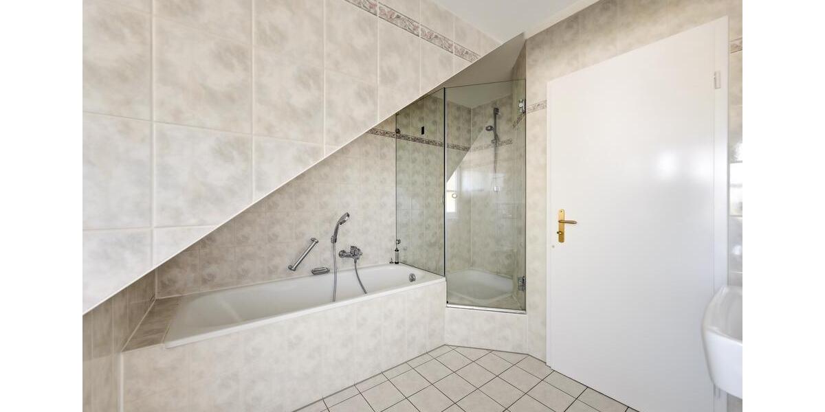 Dachgeschoßwohnung München Trudering-Riem - 3 Zimmer, 88 m&sup2;, 1.650&euro; | Angebot:26365750