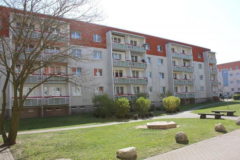 Naturverbunden und modern: Renovierte Wohnung mit Blick ins Grüne