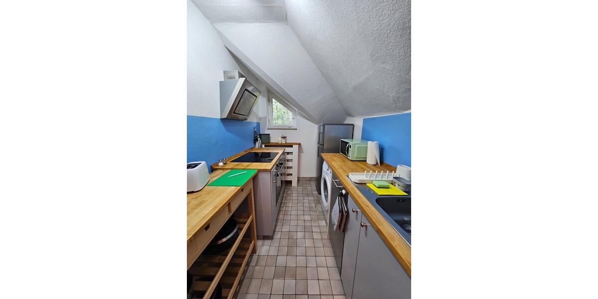 Möblierte 2,5 Zimmer-Dachgeschoss-Wohnung am Bergpark 2.5 zimmer