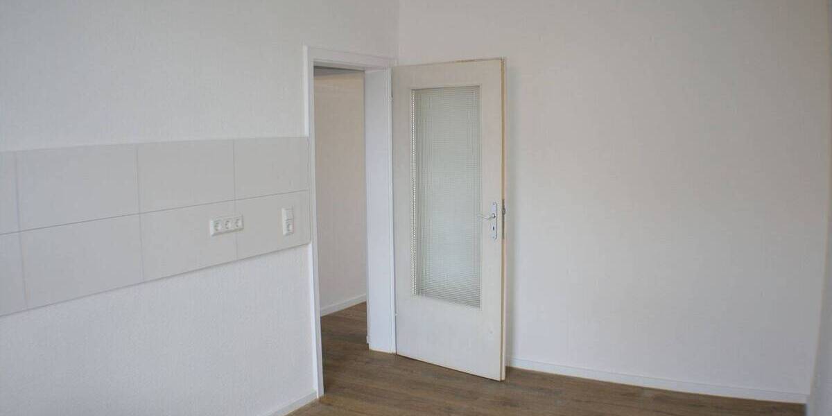 DU , Dellpl.25, 2.OG, 85 m², 2 Zi, Flur, Küche, Bad,Balkon,zusätzl.ein App. 1 Zi.,Flur,WC,1 gr.Einbauschrank 3 zimmer