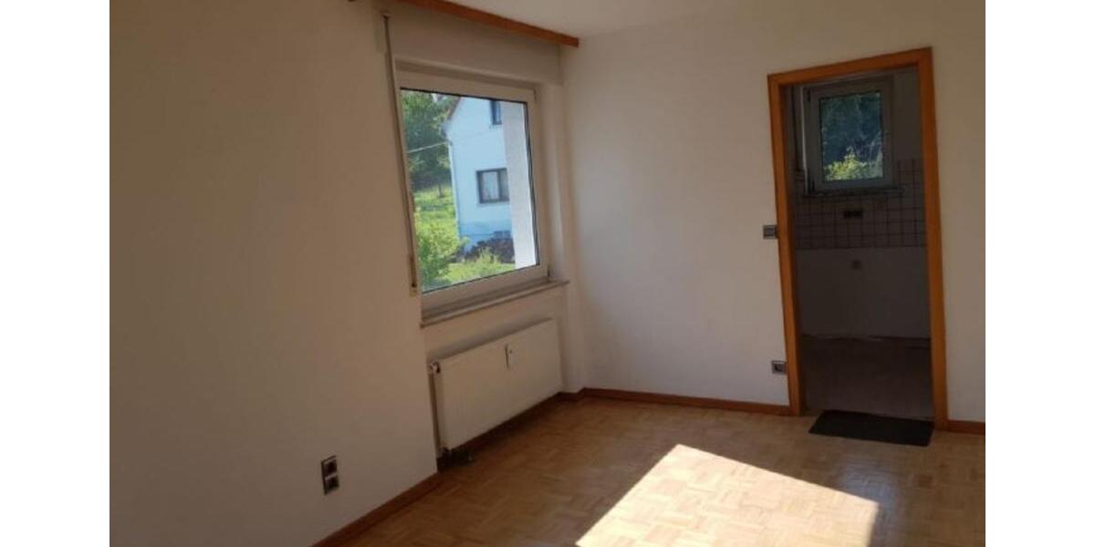 Etagenwohnung Trier Kürenz - 4 Zimmer, 91 m&sup2;, 1.100&euro; | Angebot:25516763
