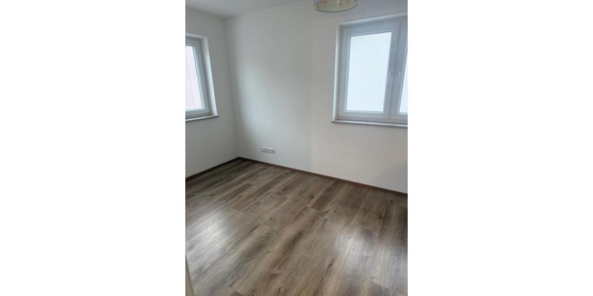 Etagenwohnung Schrobenhausen - 4 Zimmer, 101 m&sup2;, 1.400&euro; | Angebot:24754037