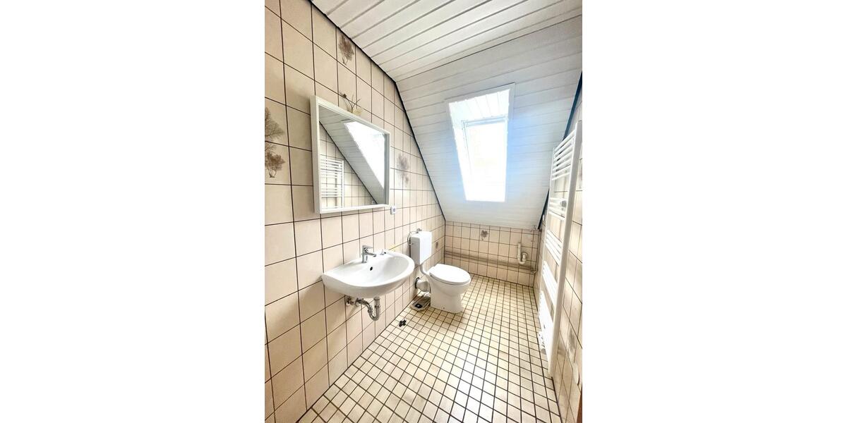 Dachgeschoßwohnung Winsen (Aller) - 1.5 Zimmer, 28 m&sup2;, 300&euro; | Angebot:26443689
