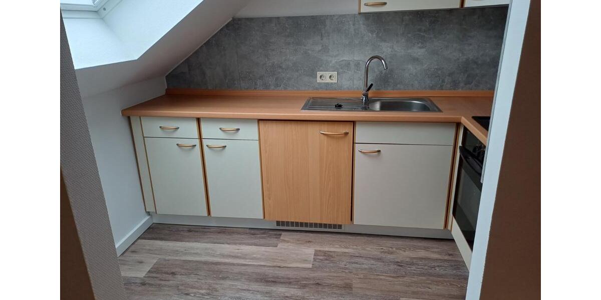 Dachgeschoßwohnung Pritzwalk - 1 Zimmer, 41 m&sup2;, 297&euro; | Angebot:25053554