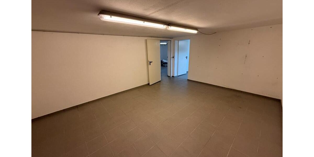 Einfamilienhaus Schwebheim - 6 Zimmer, 165 m&sup2;, 2.390&euro; | Angebot:24820196