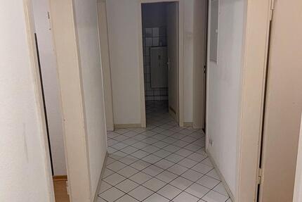Schöne dreieinhalb Zimmerwohnung 3 zimmer