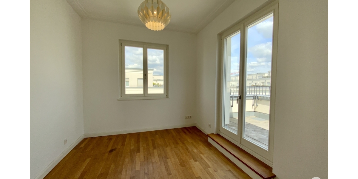 Wohnen in hochwertigem Ambiente mit internationalem Flair. Luxus-Penthouse Heinrich-Heine-Gärten - Einfamilienhaus Düsseldorf Heerdt | Angebot:26748838