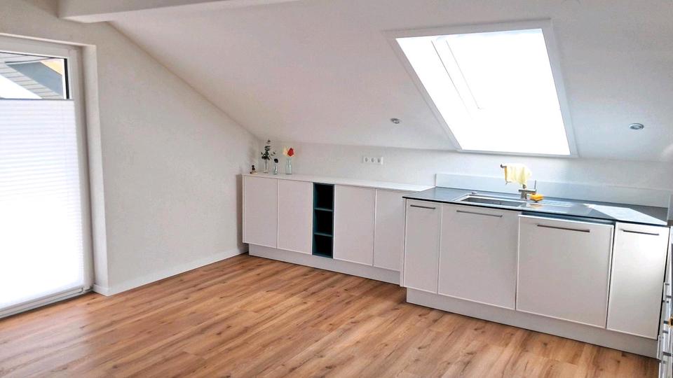 Dachgeschoßwohnung Lahr (Schwarzwald) - 3 Zimmer, 96 m&sup2;, 1.200&euro; | Angebot:26364887