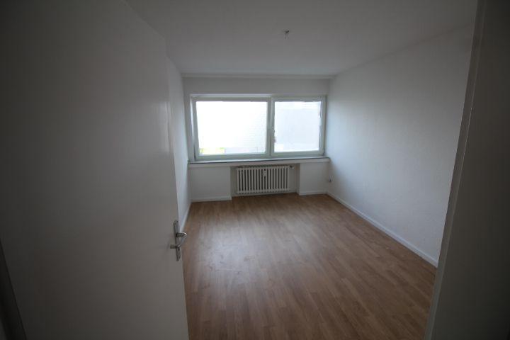 Etagenwohnung Hilden - 3 Zimmer, 91 m&sup2;, 1.000&euro; | Angebot:24874364