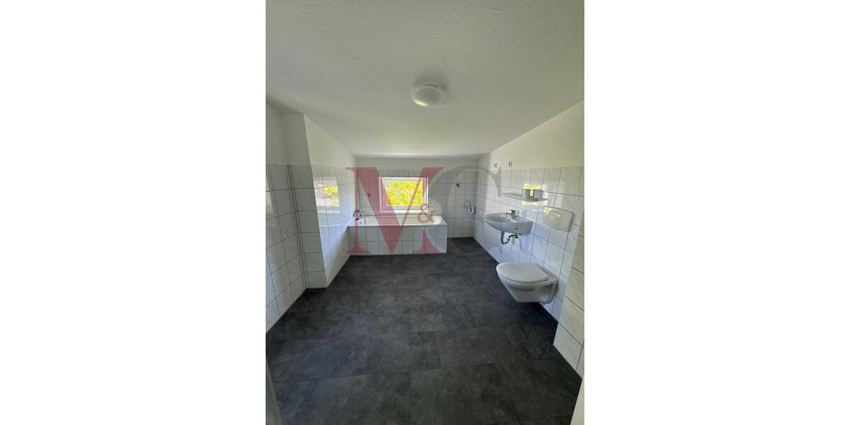 Dachgeschoßwohnung Wilhelmshaven - 5.5 Zimmer, 143 m&sup2;, 980&euro; | Angebot:26491397