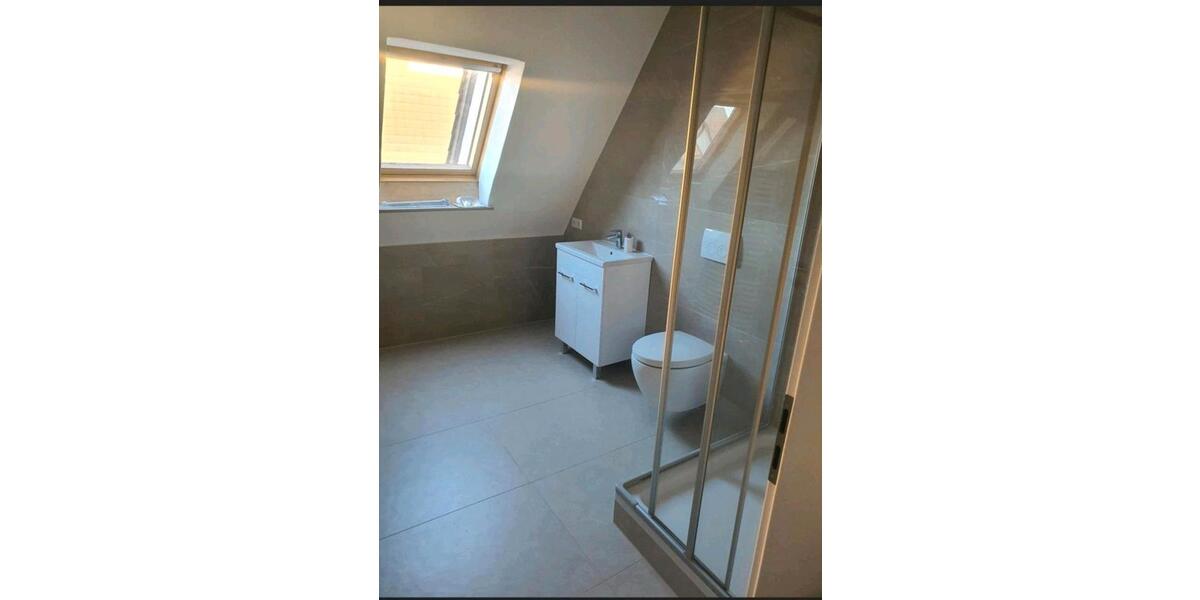 Frisch saniertes Haus mit 4 Zimmern zu vermieten. 4 zimmer