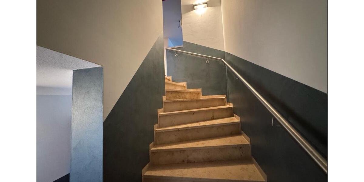 Dachgeschoßwohnung Fürth Eigenes Heim - 4 Zimmer, 126 m&sup2;, 1.350&euro; | Angebot:23780723