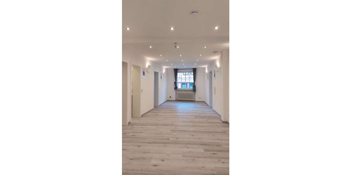 Etagenwohnung Hameln - 4 Zimmer, 170 m&sup2;, 1.900&euro; | Angebot:25332941