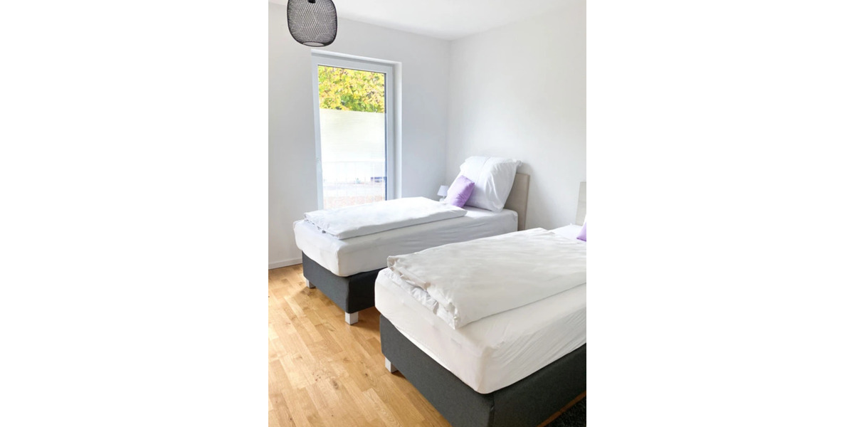 Regensburg - Prüfening, Haus, 125qm, neu, komplett möbliert, ausgestattet bis zu 7 Personen 5 zimmer