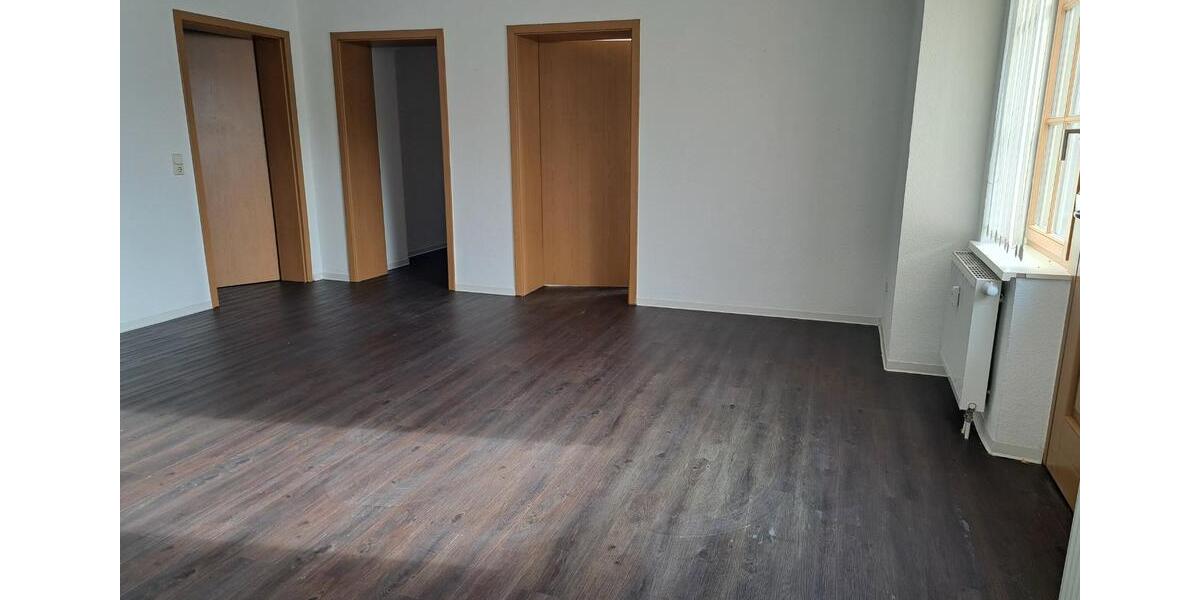 Erdgeschoßwohnung Mühlhausen (Thüringen) - 4 Zimmer, 88 m&sup2;, 660&euro; | Angebot:25987366