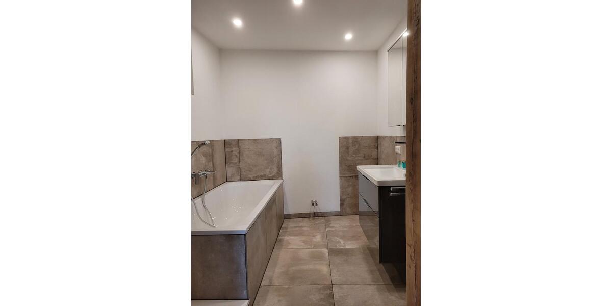 Dachgeschoßwohnung Amberg - 3 Zimmer, 70 m&sup2;, 890&euro; | Angebot:24463357