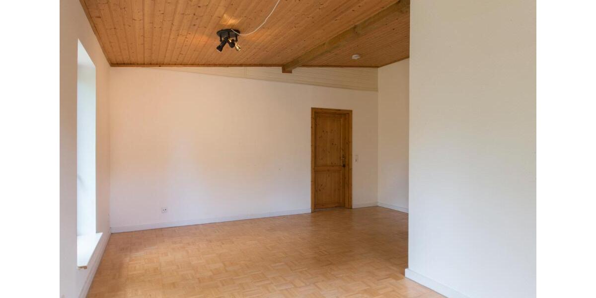 Erdgeschoßwohnung Rabenkirchen-Faulück Faulück - 4 Zimmer, 185 m&sup2;, 990&euro; | Angebot:23396471
