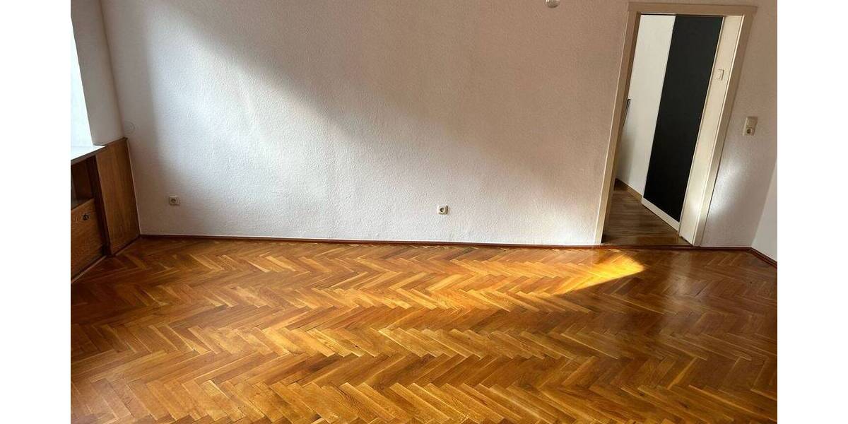 Etagenwohnung Gräfenthal - 4 Zimmer, 82 m&sup2;, 395&euro; | Angebot:26656949