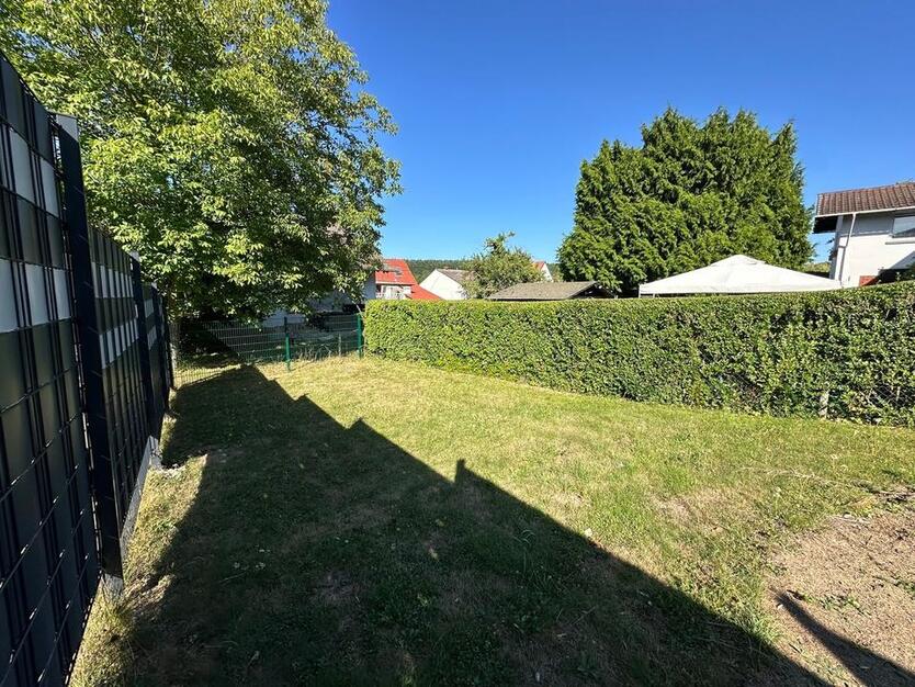 Haus zu vermieten mit Garten und Stellplatz zimmer