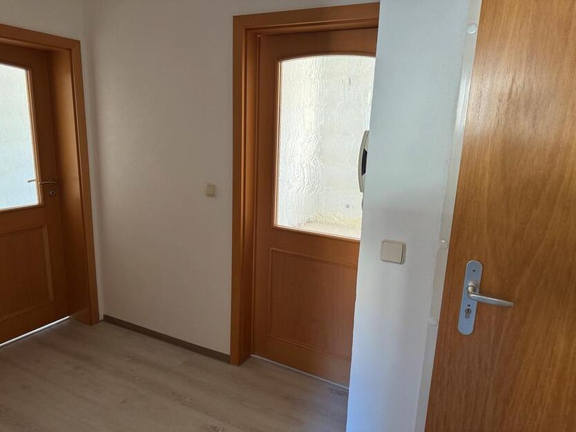 Helle drei Zimmer Wohnung in Lauta - Sachsen.