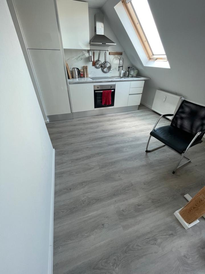 Charmante 2-Zimmer-Wohnung zur Zwischenmiete (19.08. – 24.09.)