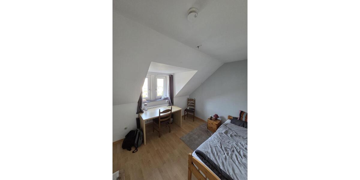 Dachgeschoßwohnung Osnabrück Nahne - 4 Zimmer, 98 m&sup2;, 730&euro; | Angebot:25805410