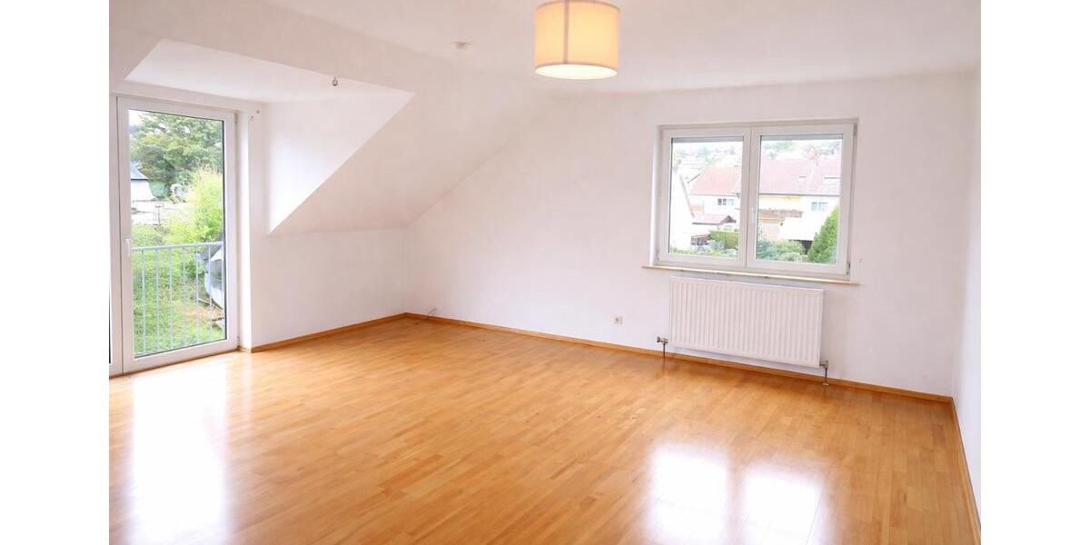 Dachgeschoßwohnung Elchingen Oberelchingen - 4 Zimmer, 84 m&sup2;, 800&euro; | Angebot:25843187