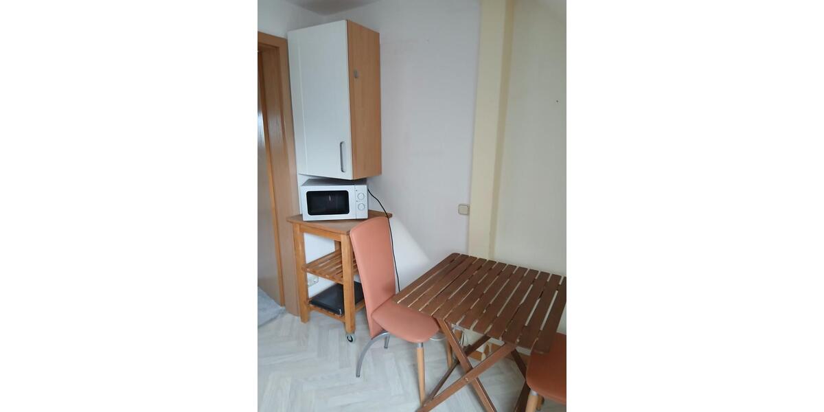 Dachgeschoßwohnung Iserlohn Sümmern - 2 Zimmer, 30 m&sup2;, 220&euro; | Angebot:25100432