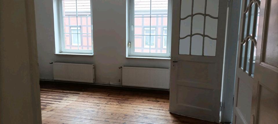 Erdgeschoßwohnung Stendal - 3 Zimmer, 82 m&sup2;, 670&euro; | Angebot:25942642