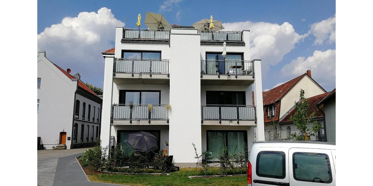 Wohnen im ehemaligen Bahnhofshotel! 2 Zimmer Wohnung mit Balkon im 1. Obergeschoss 2 zimmer