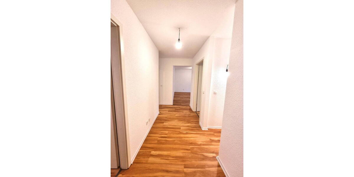Etagenwohnung Bretten - 3 Zimmer, 83 m&sup2;, 980&euro; | Angebot:26716064