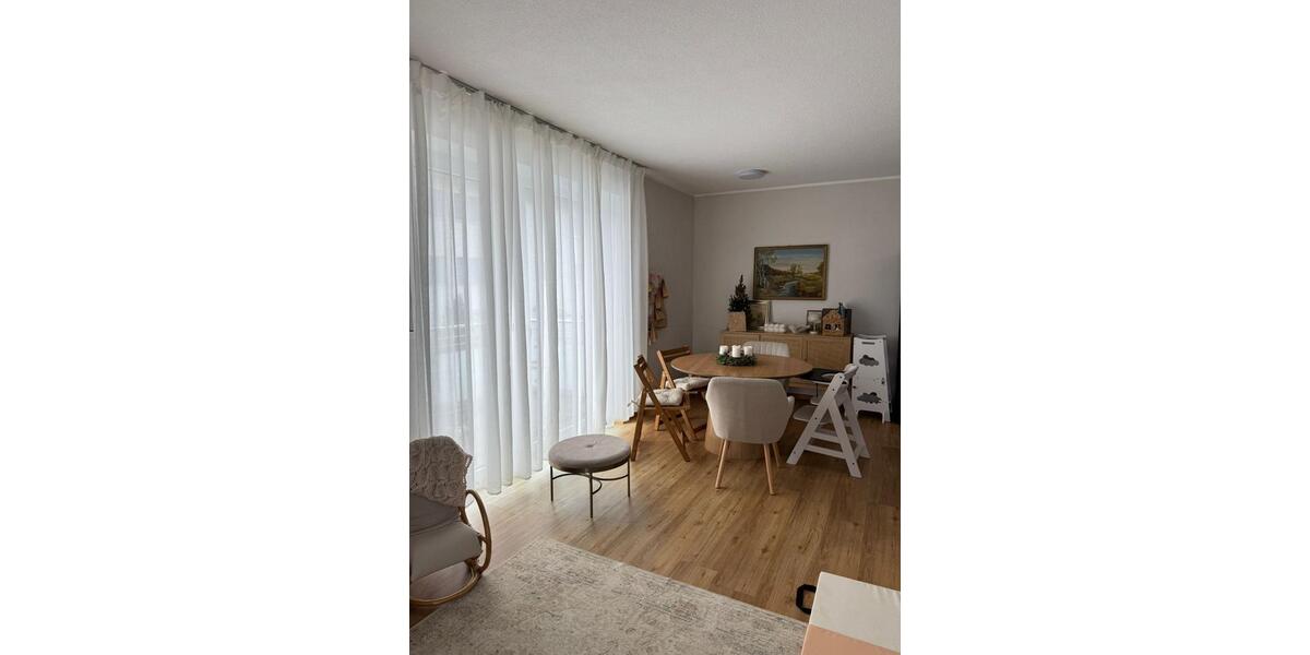 Etagenwohnung Dingolfing - 3 Zimmer, 81 m&sup2;, 950&euro; | Angebot:25143199